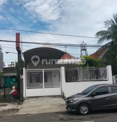 For Rent House with Strategic Location in the City Center Jl. Kartini