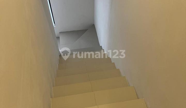 Dijual Rumah di Jalan Lebak Arum, Surabaya 2