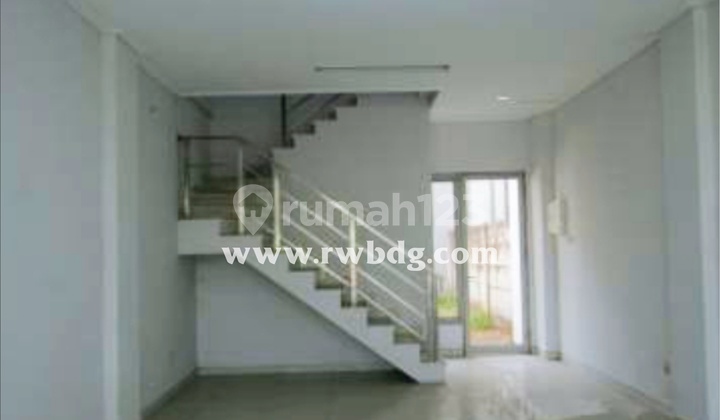 Good Shop House for Sale, Fortune Business & Industrial Park, Waru, Strategic Location. Good Shop House for Sale, Fortune Business & Industrial Park, Waru, Strategic Location.