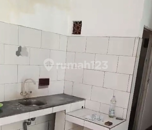 For Rent: Shop House on Banyu Urip Street, Surabaya 2