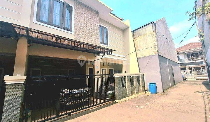 RUMAH BAGUS SIAP HUNI TOWN HOUSE PASAR REBO JAKARTA TIMUR 2