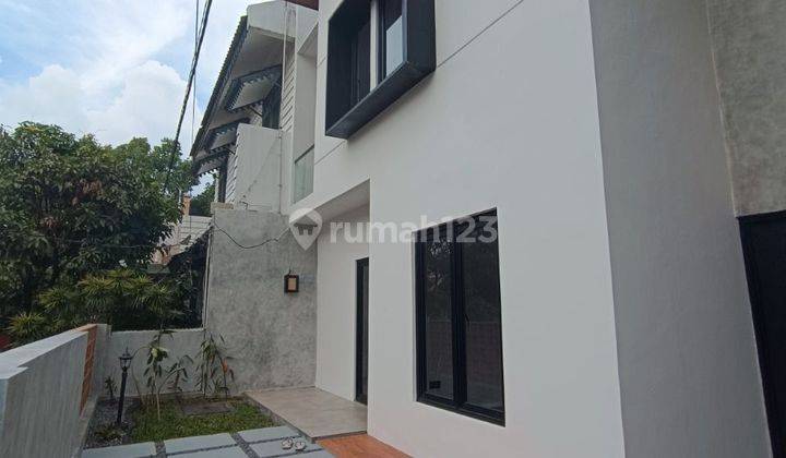 Langka! Rumah Baru Full renov Fasad Skandinavian Style di Arcamanik  2