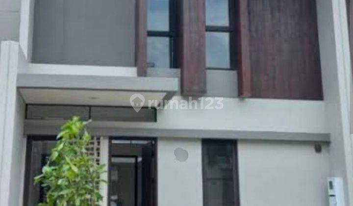 Rumah minimalis 2 lantai di komplek Summarecon gede bage kota bandung 1