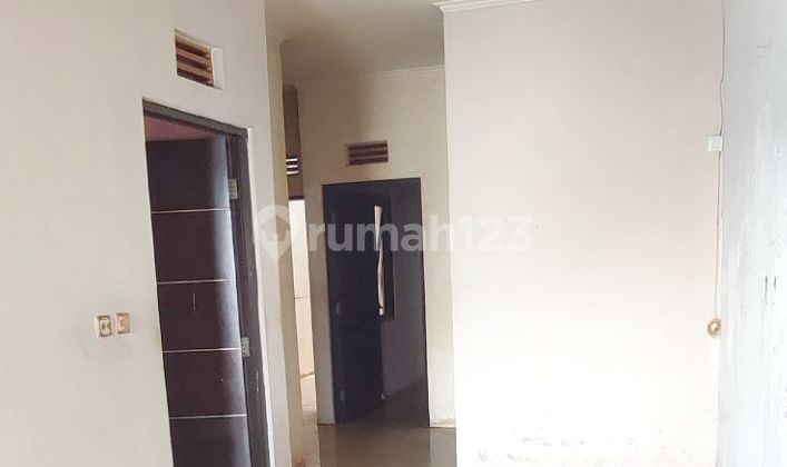 Cheap Sale of Ready-to-Live House in Complex Near Widyatama University 2