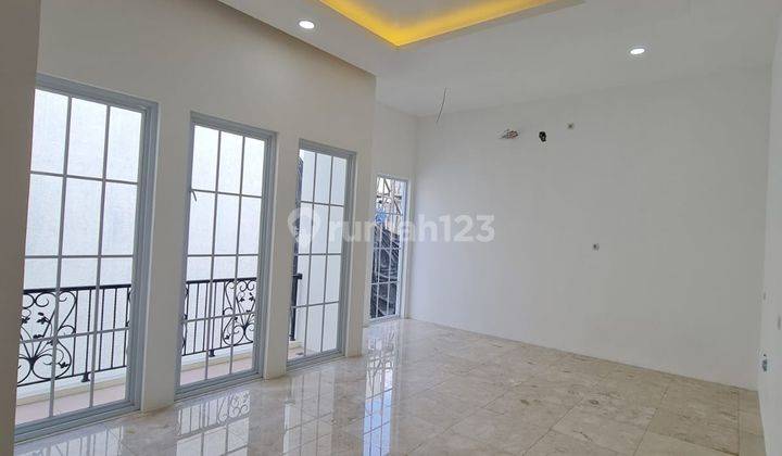 Dijual Rumah Kamojang Residence Jakarta Timur 3 Lantai Furnish 1