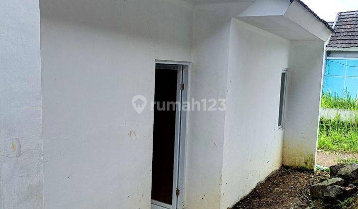 Rumah subsidi strategis, asri dan nyaman di nagrek sukabumi  10