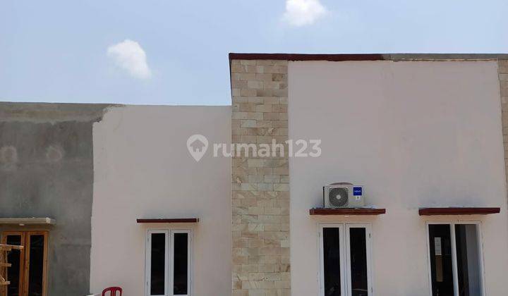 Beli rumah hadiah motor tanpa di undi di majalaya karawang  1