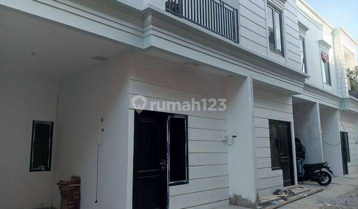 Rumah modern 2 lantai murah di jagakarsa jakarta selatan  2