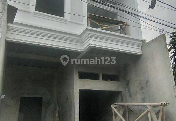 Rumah 2 Lantai SHM pinggir jalan di jagakarsa jakarta selatan  2