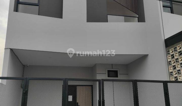 Rumah 2 Lantai SHM Baru di cijantung jakarta timur 2