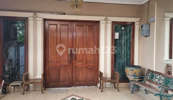Rumah Dlm Kompleks Akses Jln. Ciputat Raya 10 Mnt Ke Stasiun M R T 2