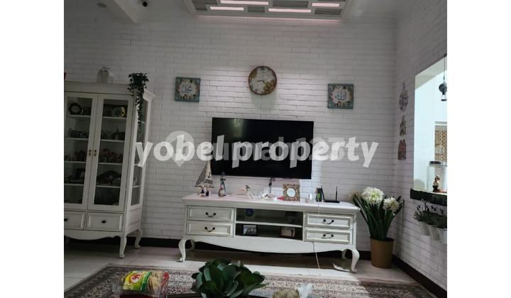 RUMAH ASRI SIAP HUNI FULL FURNSIH MANYAR TIRTOYOSO SELATAN SURABAYA 2