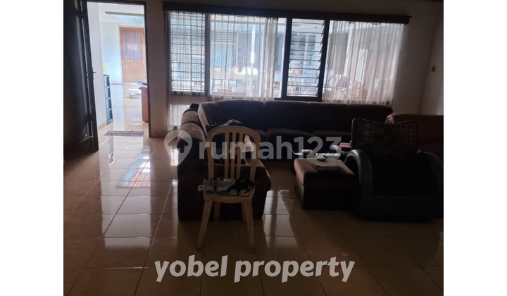 RUMAH LOKASI STRATEGIS RAYA DHARMAHUSADA UTARA SURABAYA COCOK UNTUK USAHA 2