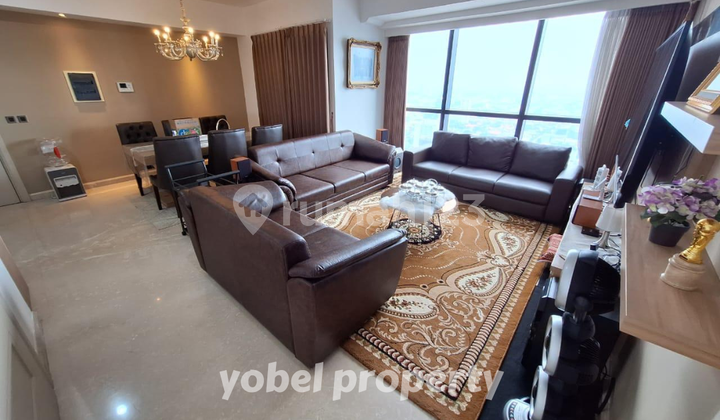 THE PEAK SURABAYA APARTMENT PRIVATE LIFT BESIDE TUNJUNGAN PLAZA