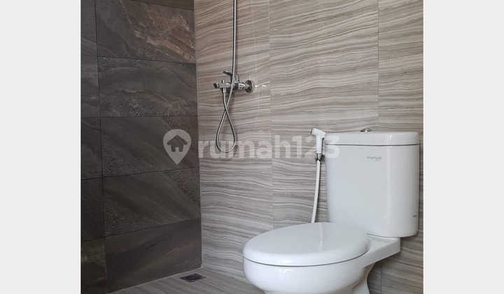 For Rent: Semayang Cluster House Semi Furnished (027) 2