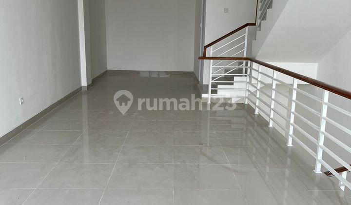 Disewa Ruko New East 3 Lantai Strategis Siap Pakai Harga Super Terjangkau, Cakung, Jakarta Timur, 028 2