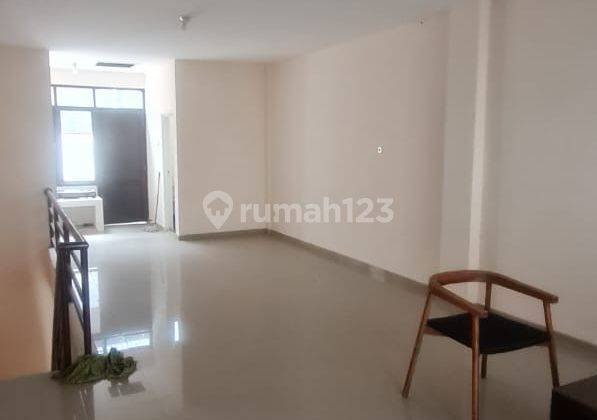 Dijual Cepat Ruko Taman Modern 2 Lantai Hadap Utara Lokasinya Strategis, Cakung 029 2