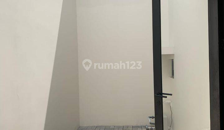 Disewakan Rumah Murah 6x11 Siap Huni Cluster Regia, Summarecon Crown Gading, Bekasi, 037 2