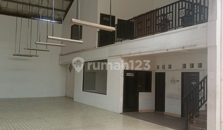 Disewakan Ruko Lokasi Strategis di Jl. Sultan Agung, 013 Disewakan Ruko Lokasi Strategis di Jl. Sultan Agung, 013