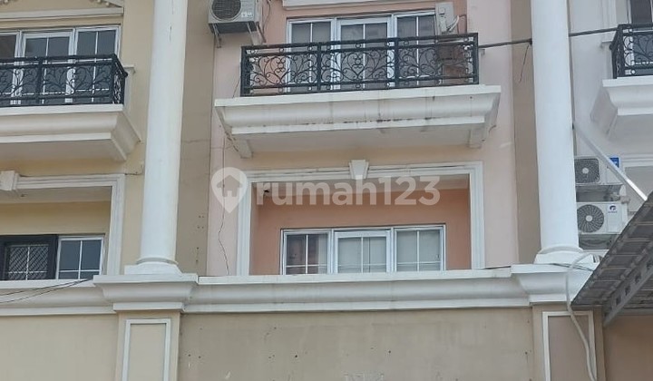 For Rent: 3-Story Ruko at Sentra Niaga, Very Strategic Location, Harapan Indah, Bekasi, 011.