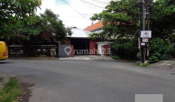 For Sale Quickly Beautiful Spacious and Beautiful House in Padsngsambian Kaja Denpasar 1