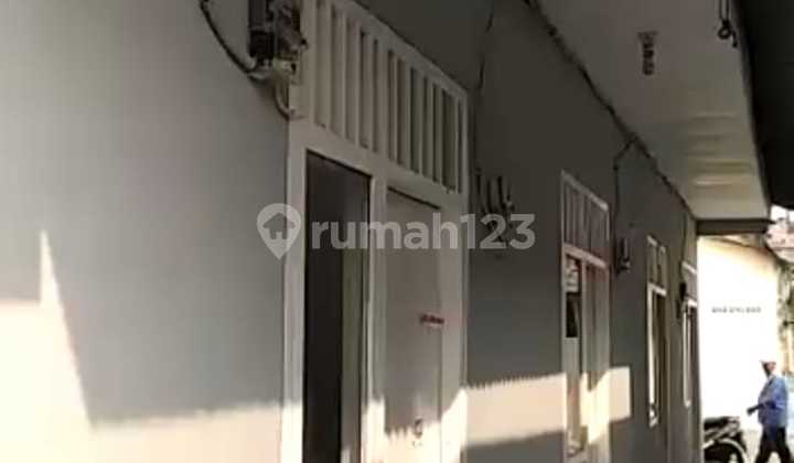 For Sale: 4-Door Strategic Boarding House in North Bekasi, Behind Sumarecon Bekasi - Ready to Occupy
