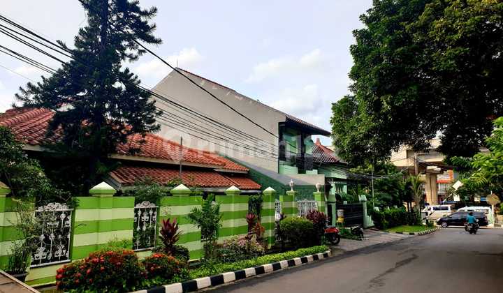 Rumah Strategis 1 Menit ke Tol Bekacayu! Dekat Sekolah, LRT & Mall, JakaSampurna  2