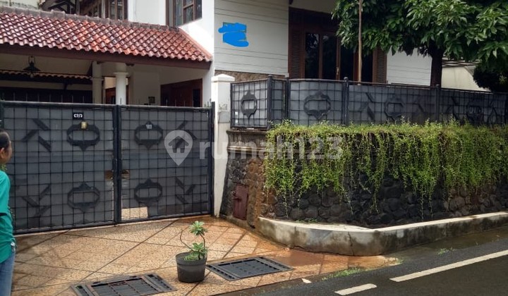 Quick Sale Beautiful and Lush House in Duren Sawit Area, East Jakarta