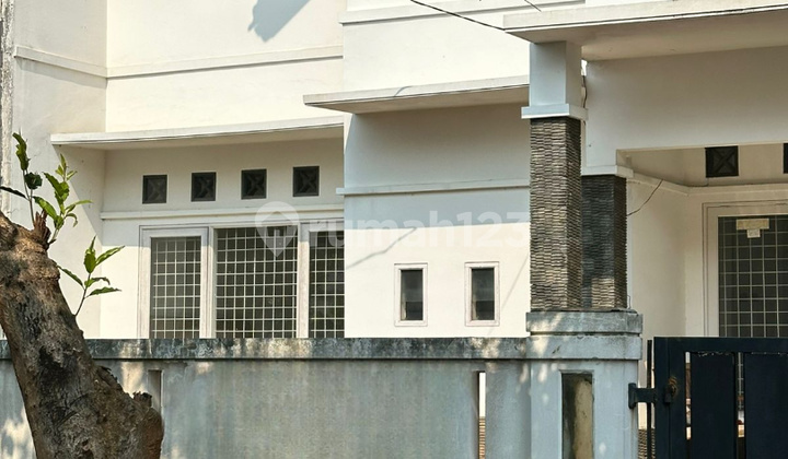 Dijual Rumah Mewah 2 Lantai di Kemang Pratama Bekasi Lingkungan Premium & Akses Transportasi Lengkap 2