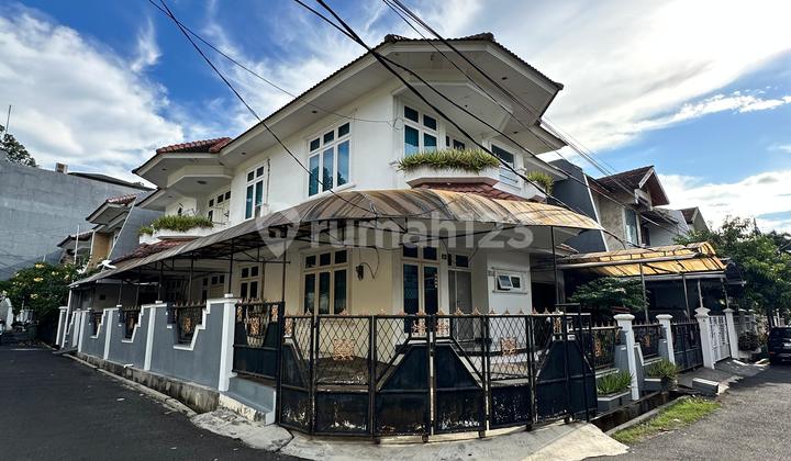 Quick Sale Luxury House Hook Position, in Duren Sawit Area 2