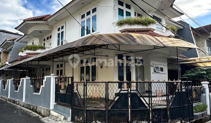 Dijual Cepat Rumah Mewah Posisi Hook, di Kawasan Duren Sawit 