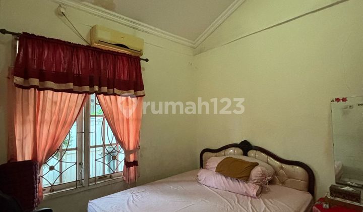 For Sale Beautiful House in Pondok Pekayon Area Fast Sale 2