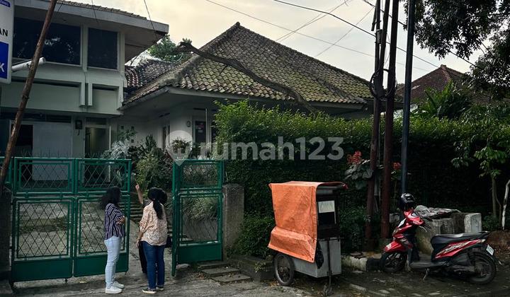 Land and 2-Story House Building Near Health Facilities, Bandung Land and 2-Story House Building Near Health Facilities, Bandung