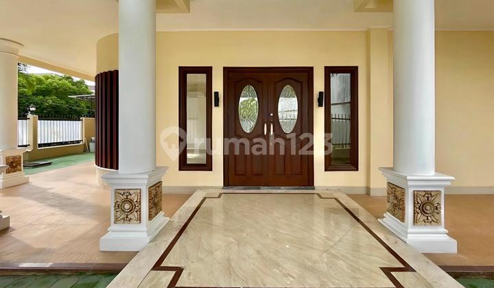 Hook House Puri Indah, West Jakarta 2