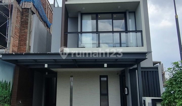 Rumah Baru Mewah 3 Lantai Di Puri Karang Tengah, Jakarta Barat