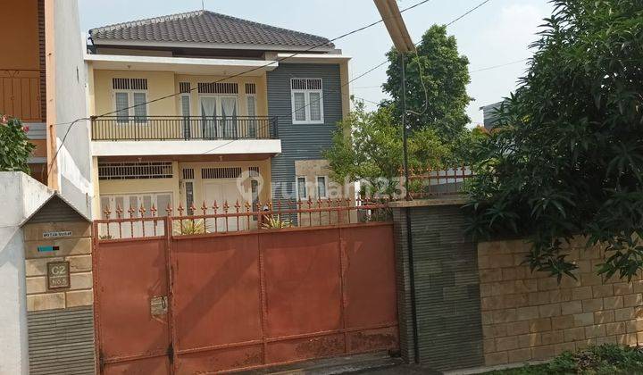 Rumah Asri Ada Basement, Halaman Luas Di Jatiasih, Bekasi 2