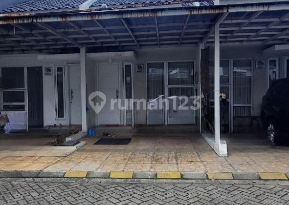 Minimalist Home in Tropical Cluster, Galaxy Bekasi.