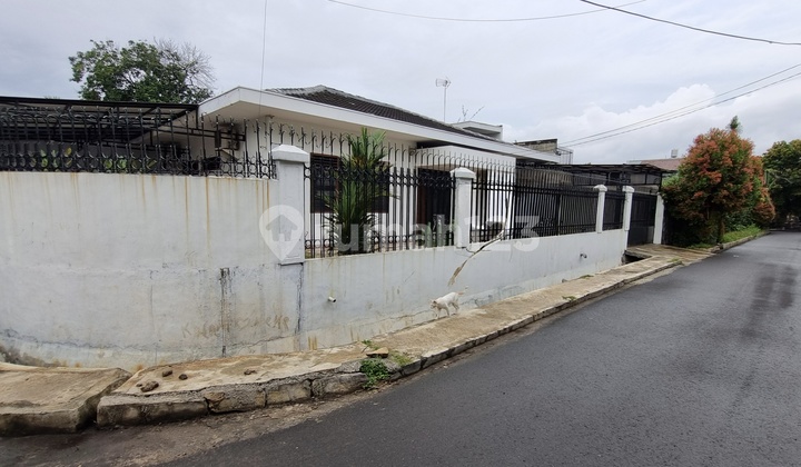 Hook House in Kedoya Baru, West Jakarta 2