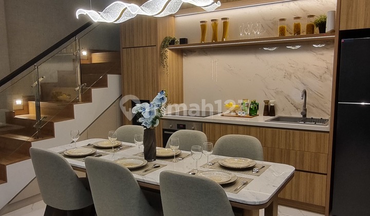 Rumah Baru Mewah 3 Lantai Di Puri Karang Tengah, Jakarta Barat 2