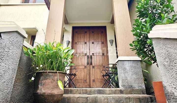 Rumah Mewah Mega Kebon Jeruk, Furnish Ada Kolam Renang Rumah Mewah Mega Kebon Jeruk, Furnish Ada Kolam Renang