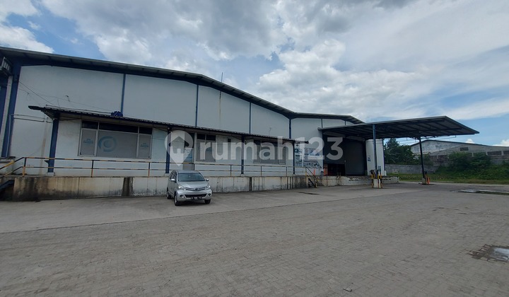 Gudang Strategis Dekat Pintul Tol Di Gunung Putri, Bogor