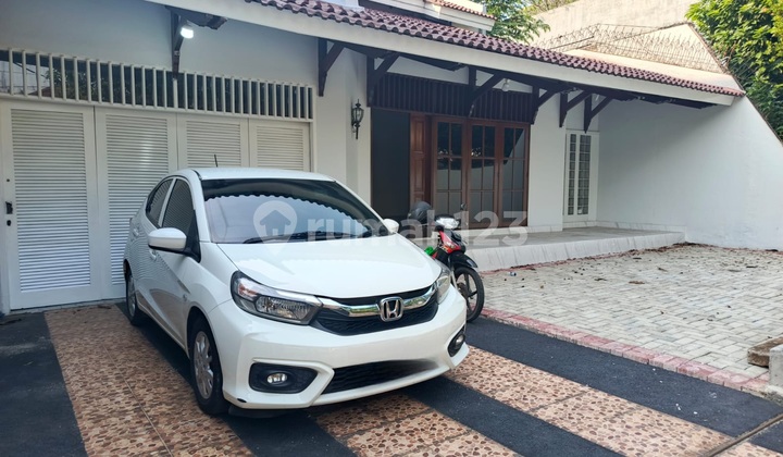 Rumah Sewa Pinggir Jalan Di Puri Indah, Jakarta Barat Rumah Sewa Pinggir Jalan Di Puri Indah, Jakarta Barat