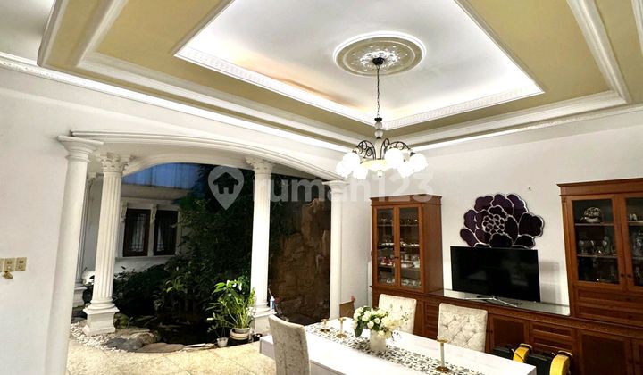 Rumah Mewah Classic di Permata Buana 2