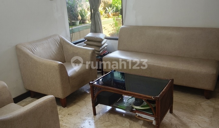 5 Bedroom House in Intercon West Jakarta 2