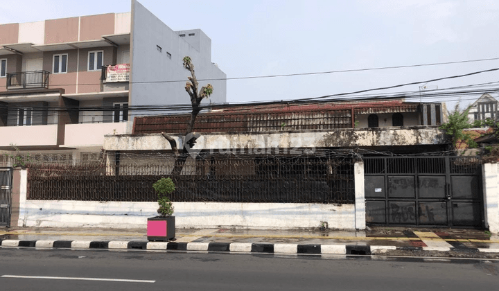 Rumah Tua Hitung Tanah, Pinggir Jalan Jatinegara, Jakarta Timur 1