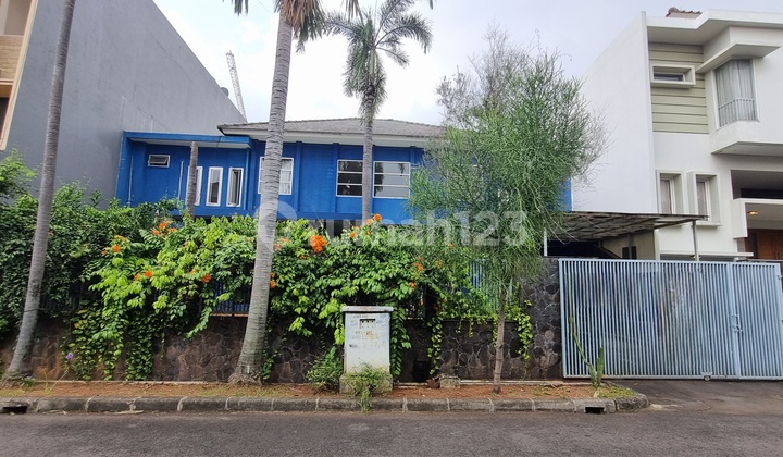Rumah Luas Bagus Di Puri Indah, Jakarta Barat