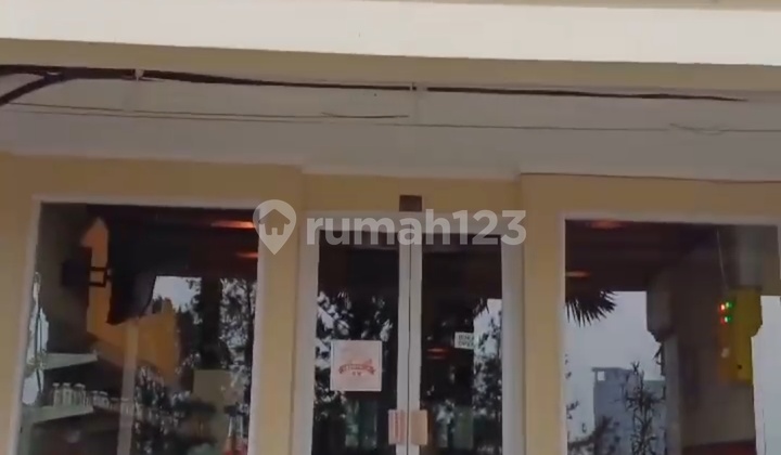 Commercial Property Restaurant Business with Furnishings and Equipment in Sentul