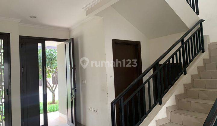 Rumah dijual BU 2 Lantai di Cluster btari, summarecon 1