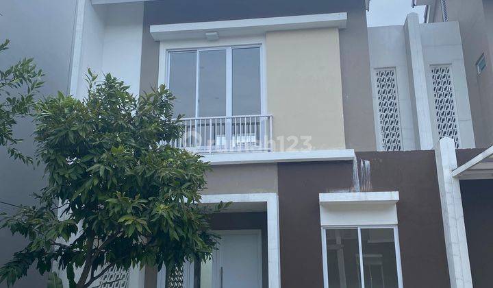 Rumah luas disewakan di Cluster Cynthia,  summarecon  1