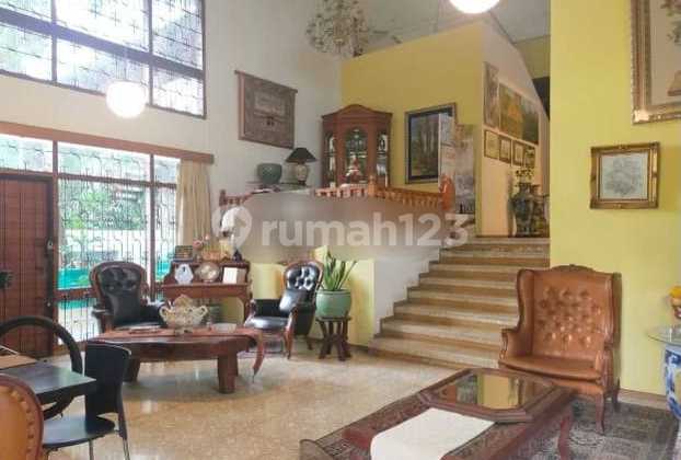 Disewakan Rumah Luas di Cipedes Kota Bandung